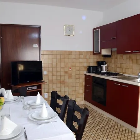 Dvosoban U Centru Grada Biograd Na Moru