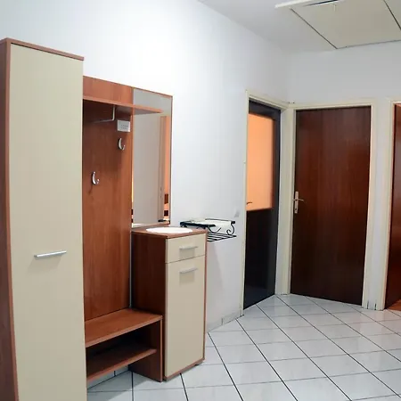 Lägenhet Dvosoban U Centru Grada Biograd Na Moru