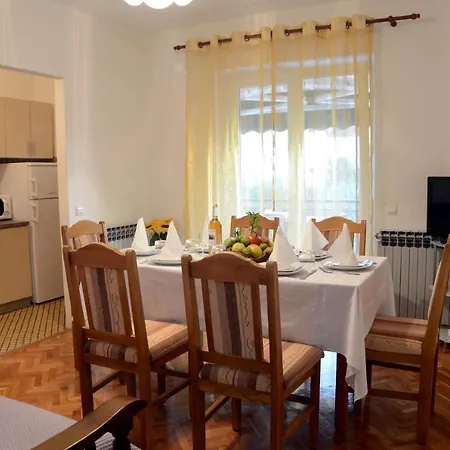 Lägenhet Dvosoban U Centru Grada Biograd Na Moru