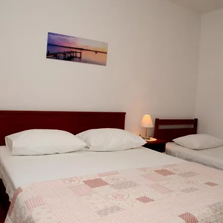 Dvosoban U Centru Grada Biograd Na Moru