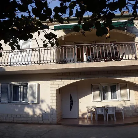 Apartment Dvosoban U Centru Grada