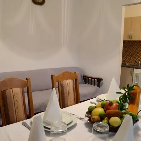 Dvosoban U Centru Grada * Biograd Na Moru