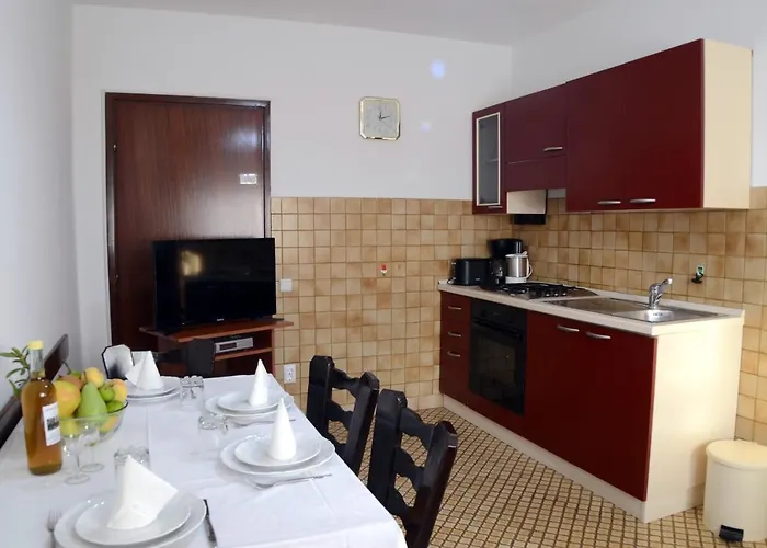 Dvosoban U Centru Grada Biograd Na Moru