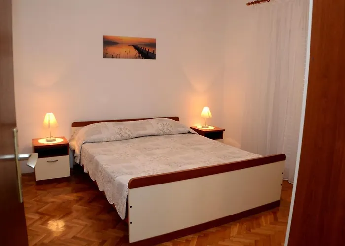 Dvosoban U Centru Grada